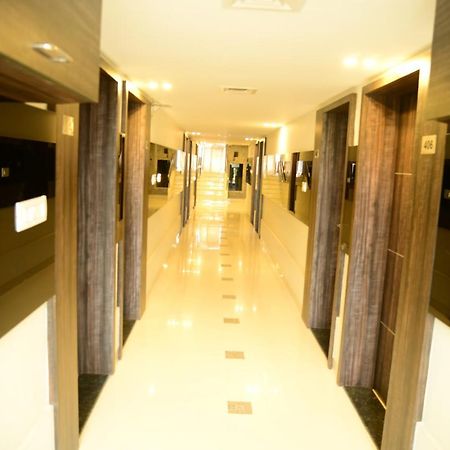 Miles Inn Hotel Hassan Exterior foto